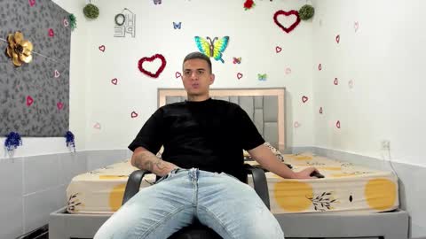 Snapshot of simonkeler chatting on September 14, 1:05 am SIMON KELER online show from September 14, 1:05 am