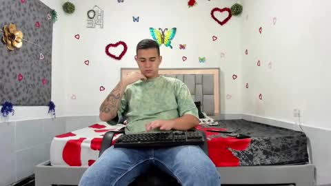 Snapshot of simonkeler chatting on September 19, 3:52 am SIMON KELER online show from September 19, 3:52 am