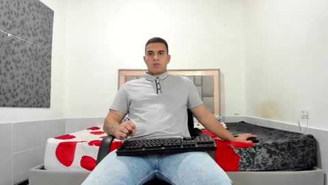 SIMON KELER online show from February 17, 1:24 am