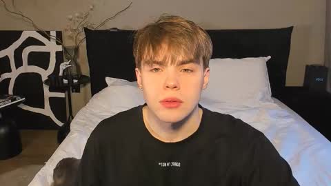 Simon online show from December 17, 9:04 am