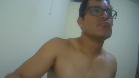 Snapshot of simpatico977 chatting on February 7, 4:05 am Denis online show from February 7, 4:05 am