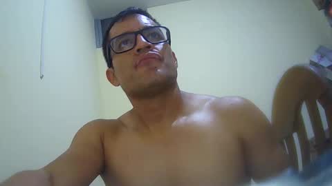Snapshot of simpatico977 chatting on May 17, 6:33 am Denis online show from May 17, 6:33 am