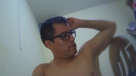 Snapshot of simpatico977 chatting on May 31, 10:11 pm Denis online show from May 31, 10:11 pm