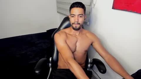 Snapshot of simple_guyy chatting on June 17, 4:26 am Andrey online show from June 17, 4:26 am