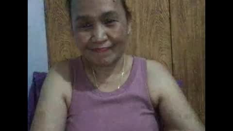 Snapshot of simplecity45 chatting on December 8, 11:03 am Carolyn online show from December 8, 11:03 am