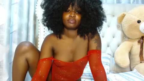 Snapshot of simply_eve1 chatting on October 28, 1:53 am simply_eve1 online show from October 28, 1:53 am