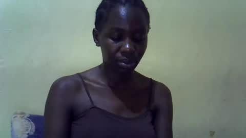 Snapshot of simplyloy33 chatting on June 28, 1:06 pm simplyloy33 online show from June 28, 1:06 pm