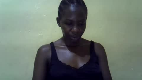 Snapshot of simplyloy33 chatting on July 10, 7:12 am simplyloy33 online show from July 10, 7:12 am