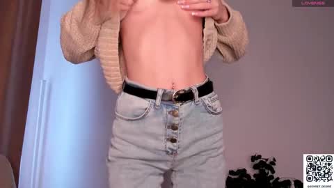 Naomi online show from September 18, 11:23 am