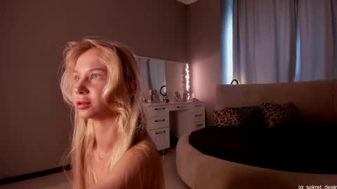 Naomi online show from March 28, 12:27 pm