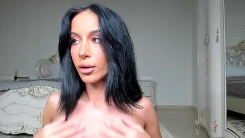 Snapshot of sincerelyc chatting on November 21, 8:18 pm C online show from November 21, 8:18 pm