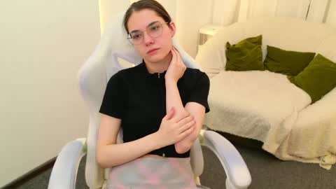 sindell_cryell online show from May 18, 9:09 pm