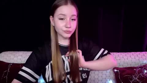 Sindi online show from December 13, 5:54 pm