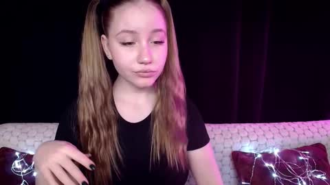 Sindi online show from December 14, 3:15 pm