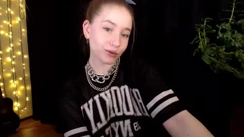 Sindi online show from September 12, 11:21 am