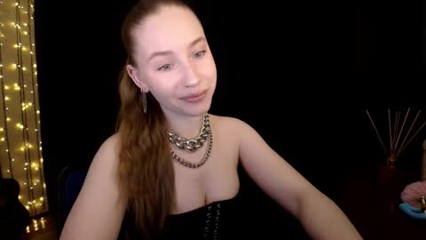 Snapshot of sindiwatsoon chatting on April 9, 8:42 am Sindi online show from April 9, 8:42 am