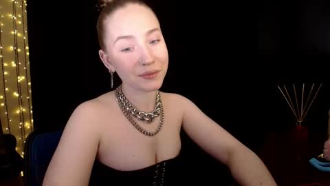 Snapshot of sindiwatsoon chatting on April 23, 3:25 pm Sindi online show from April 23, 3:25 pm