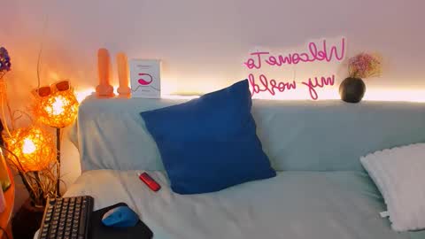 Snapshot of sindy_chiks chatting on November 11, 11:49 pm Sindy online show from November 11, 11:49 pm