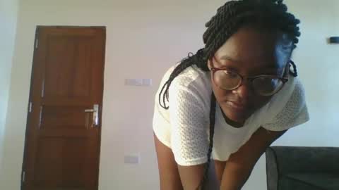 Snapshot of sinful_shadow chatting on July 13, 1:36 pm sinful_shadow online show from July 13, 1:36 pm