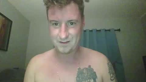 Snapshot of singledad88show chatting on October 17, 3:42 am singledad88show online show from October 17, 3:42 am