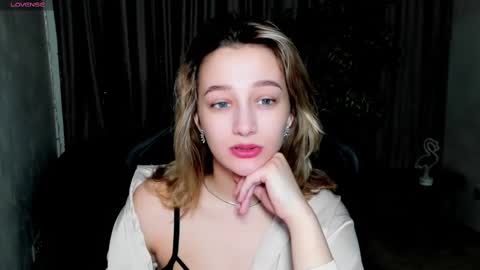 Sinty Noria online show from March 6, 3:35 am