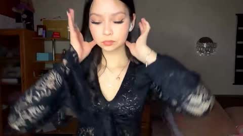 Emma online show from December 2, 11:48 am