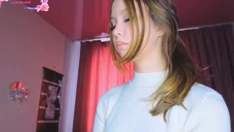 Emma online show from December 17, 8:09 am