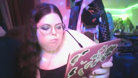 Snapshot of siofra chatting on February 21, 10:59 pm Siofra online show from February 21, 10:59 pm