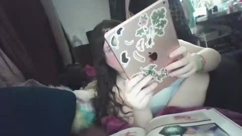 Snapshot of siofra chatting on March 4, 10:57 am Siofra online show from March 4, 10:57 am