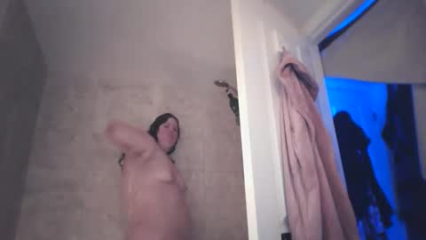 Snapshot of siofra chatting on March 5, 9:05 am Siofra online show from March 5, 9:05 am