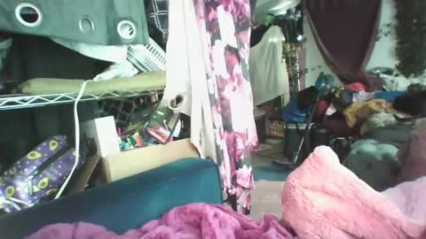 Snapshot of siofra chatting on March 7, 5:06 pm Siofra online show from March 7, 5:06 pm