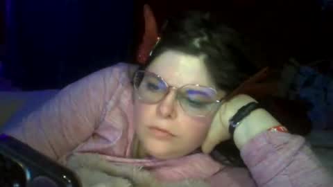 Snapshot of siofra chatting on November 18, 10:09 am Siofra online show from November 18, 10:09 am