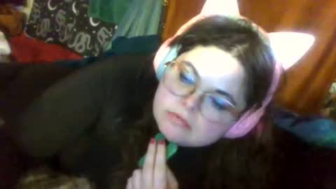 Snapshot of siofra chatting on December 1, 8:36 pm Siofra online show from December 1, 8:36 pm