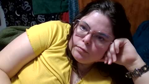 Snapshot of siofra chatting on April 28, 6:35 pm Siofra online show from April 28, 6:35 pm