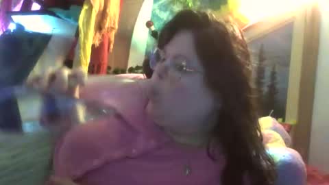 Snapshot of siofra chatting on May 3, 6:25 pm Siofra online show from May 3, 6:25 pm