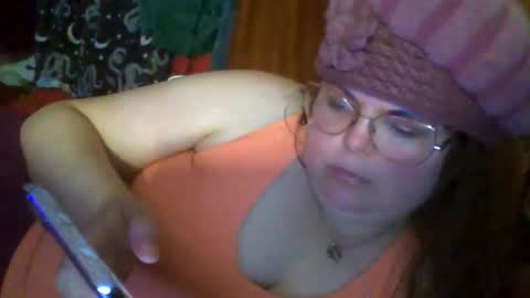 Snapshot of siofra chatting on May 29, 3:37 am Siofra online show from May 29, 3:37 am