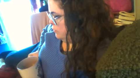 Snapshot of siofra chatting on June 1, 10:28 am Siofra online show from June 1, 10:28 am