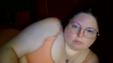 Snapshot of siofra chatting on June 6, 9:25 am Siofra online show from June 6, 9:25 am