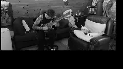 Snapshot of siphonophorstrings chatting on October 10, 2:32 am Dustbunnyfoofoo online show from October 10, 2:32 am