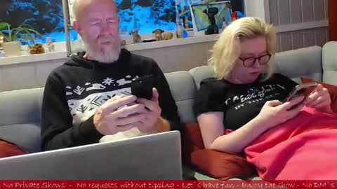 Snapshot of sir_and_essre chatting on January 9, 3:26 pm Sir Bacchus Miss Essre online show from January 9, 3:26 pm