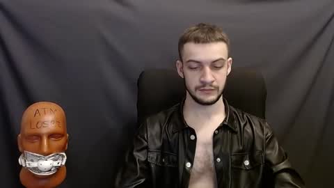 Snapshot of sir_damien chatting on December 14, 8:40 pm Sir Damien online show from December 14, 8:40 pm