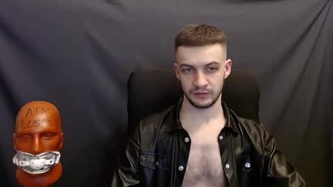 Snapshot of sir_damien chatting on December 25, 2:57 am Sir Damien online show from December 25, 2:57 am