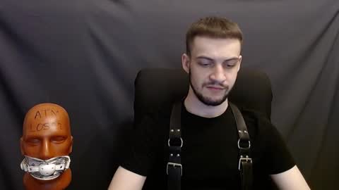 Snapshot of sir_damien chatting on January 4, 8:16 pm Sir Damien online show from January 4, 8:16 pm