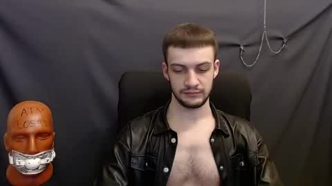 Snapshot of sir_damien chatting on January 19, 2:57 am Sir Damien online show from January 19, 2:57 am