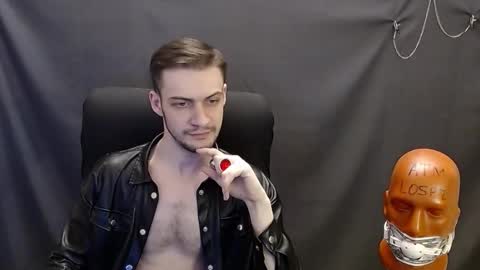 Snapshot of sir_damien chatting on February 9, 3:11 am Sir Damien online show from February 9, 3:11 am