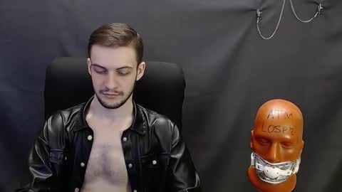 Snapshot of sir_damien chatting on February 12, 5:37 am Sir Damien online show from February 12, 5:37 am