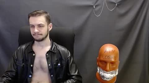 Snapshot of sir_damien chatting on February 15, 9:04 pm Sir Damien online show from February 15, 9:04 pm