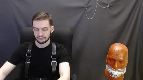 Snapshot of sir_damien chatting on February 23, 2:40 am Sir Damien online show from February 23, 2:40 am