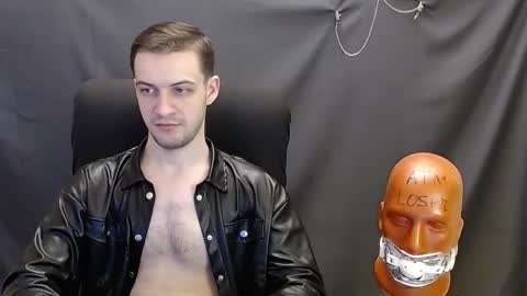 Snapshot of sir_damien chatting on February 25, 2:47 am Sir Damien online show from February 25, 2:47 am