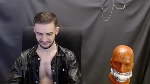 Snapshot of sir_damien chatting on March 9, 3:22 am Sir Damien online show from March 9, 3:22 am